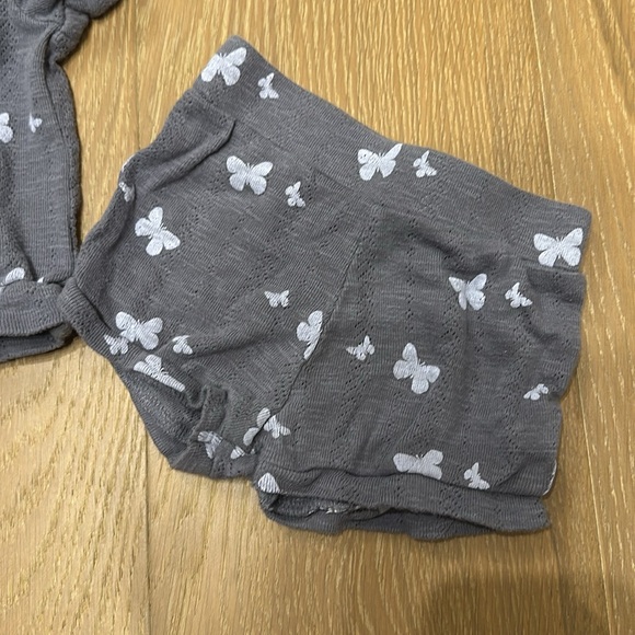 Kate Quinn 6-12 mo butterfly shorts and tee set - Picture 2 of 5